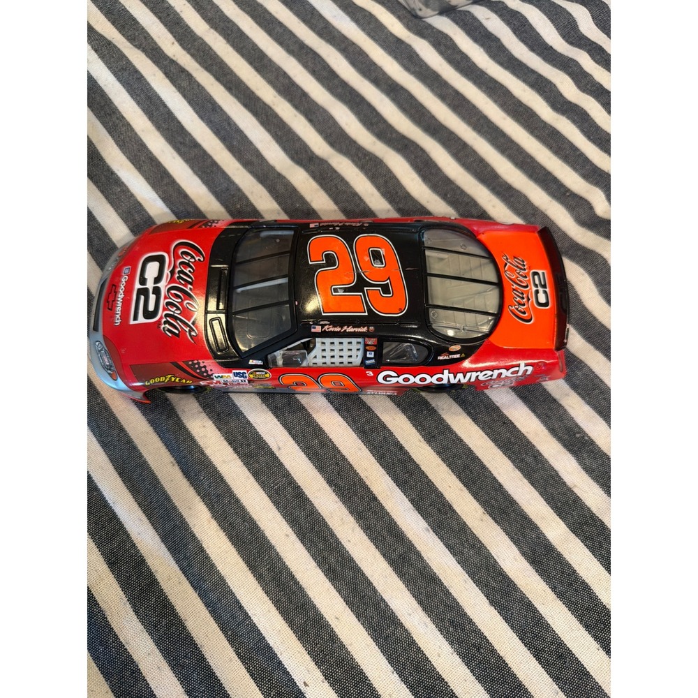 Kevin Harvick 29 Coca-Cola C2 2004 Chevrolet Monte Carlo NASCAR 1:24 Diecast Car